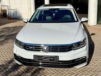 Usata VW Passat R-line 150 CV (110 kW) 2016 Bianco Station wagon