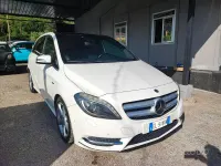 Usata Mercedes B180 Premium 109 CV (80 kW) 2012 Bianco Utilitaria