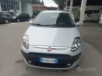 Usata Fiat Grande Punto 75 CV (55 kW) 2011 Grigio Utilitaria