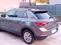 Usata VW T-Roc Life 110 CV (80 kW) 2023 Grigio SUV