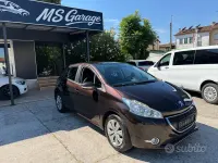 Usata Peugeot 208 82 CV (60 kW) 2013 Viola Utilitaria
