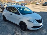 Usata Lancia Ypsilon Gold 69 CV (50 kW) 2018 Bianco Utilitaria