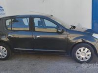 Occasion Dacia Sandero Lauréate 72 PK (52 kW) 2009 Zwart Sedan