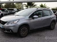 Usata Peugeot 2008 Active 82 CV (60 kW) 2017 Grigio SUV