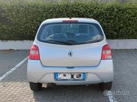 Gebraucht Renault Twingo Dynamique 58 PS (42 kW) 2010 Grau Kleinwagen