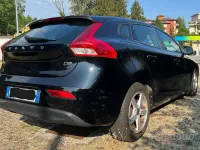Usata Volvo V40 Kinetic 120 CV (88 kW) 2015 Nero Berlina