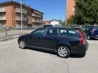 Usata Volvo V50 Drive Kinetic 109 CV (80 kW) 2009 Blu/azzurro Station wagon