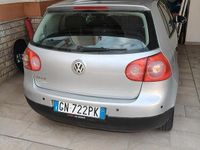Usata VW Golf V 75 CV (55 kW) 2004 Grigio Berlina