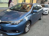 Usata Toyota Auris Hybrid Lounge 99 CV (72 kW) 2016 Blu/azzurro Station wagon