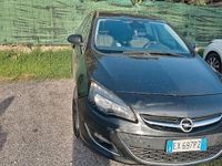 Usata Opel Astra 136 CV (100 kW) 2014 Nero Berlina