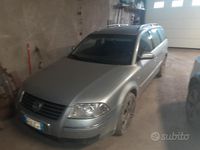 Usata VW Passat 110 CV (80 kW) 2001 Grigio Station wagon
