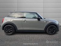 Usata Mini ONE 102 CV (75 kW) 2019 Grigio Utilitaria