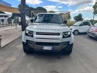 Usata Land Rover Defender SE Dynamic 200 CV (147 kW) 2022 Argento SUV