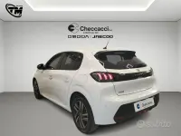 Usata Peugeot 208 Allure 102 CV (75 kW) 2021 Bianco Utilitaria