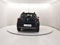 Usata Dacia Sandero Comfort 91 CV (66 kW) 2022 Grigio cometa Berlina