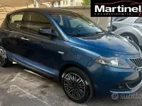 Usata Lancia Ypsilon Gold 69 CV (50 kW) 2022 Bluazzurro Utilitaria