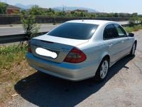 Usata Mercedes E220 150 CV (110 kW) 2007 Grigio Berlina