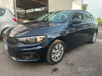 Gebraucht Fiat Tipo Lounge 95 PS (69 kW) 2018 Blau Limousine