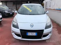 Usata Renault Scenic E-Tech 110 CV (80 kW) 2010 Bianco Monovolume