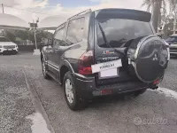 Usata Mitsubishi Pajero Instyle 160 CV (117 kW) 2005 Blu SUV