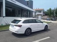 Usata Skoda Octavia 130 CV (95 kW) 2024 Bianco Station wagon