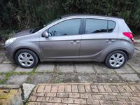 Usata Hyundai i20 Comfort 78 CV (57 kW) 2012 Grigio Utilitaria