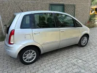 Usata Lancia Musa 77 CV (56 kW) 2009 Argento Monovolume