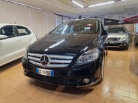 Begagnad Mercedes B180 Premium 108 HK (79 kW) 2013 Svart Minibuss