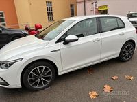 Begagnad VW Golf VIII 2020 Vit Sedan