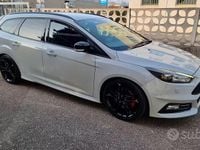 Usata Ford Focus ST 250 CV (183 kW) 2016 Grigio Station wagon