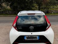 Usata Toyota Aygo 69 CV (50 kW) 2021 Bianco Utilitaria