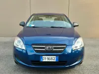Usata Kia Ceed LX 109 CV (80 kW) 2009 Blu Utilitaria