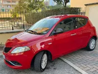 Usata Lancia Ypsilon 69 CV (50 kW) 2016 Rosso Utilitaria