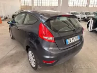 Usata Ford Fiesta 60 CV (44 kW) 2009 Grigio Berlina