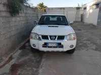 Usata Nissan Navara 131 CV (96 kW) 2011 Bianco Pick-up