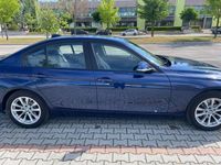 usata BMW 320 berlina blu