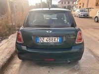 Usata Mini Cooper 98 CV (72 kW) 2010 Verde Utilitaria