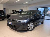 Usata VW Golf VIII Life 110 CV (80 kW) 2023 Grigio Berlina
