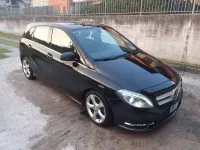 Usata Mercedes B200 Premium 136 CV (100 kW) 2014 Nero Utilitaria