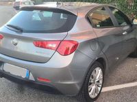 Usata Alfa Romeo Giulietta Super 120 CV (88 kW) 2018 Grigio Berlina