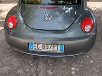 Usata VW New Beetle 102 CV (75 kW) 2010 Grigio Utilitaria