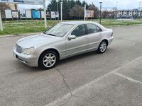 Usata Mercedes C220 Elegance 143 CV (105 kW) 2004 Berlina