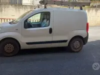 Usata Peugeot Bipper 68 CV (50 kW) 2011 Bianco Monovolume