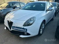 Usata Alfa Romeo Giulietta Super 120 CV (88 kW) 2018 Bianco Utilitaria