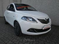 Usata Lancia Ypsilon Gold 69 CV (50 kW) 2023 Bianco gelato Utilitaria