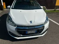 Usata Peugeot 208 Active 75 CV (55 kW) 2016 Bianco Utilitaria