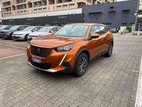 Usata Peugeot e-2008 Active 100 kW (136 CV) 2022 Arancione SUV