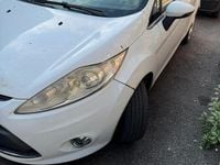 Usata Ford Fiesta 96 CV (70 kW) 2009 Bianco Utilitaria