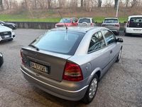 Usata Opel Astra Club 67 CV (49 kW) 2000 Argento Berlina