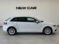 Usata Audi A3 Ambiente 110 CV (80 kW) 2015 Bianco Utilitaria